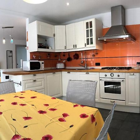 House Claudia By Holiday World Appartement Genua Buitenkant foto