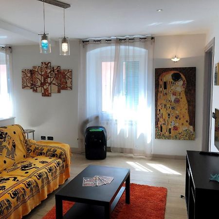 House Claudia By Holiday World Appartement Genua Buitenkant foto